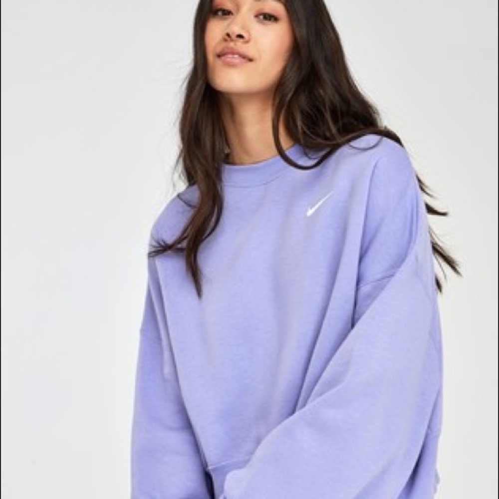 Nike Sportswear Essential Oversized Crew Neck